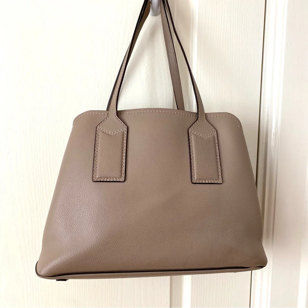 Marc Jacobs Taupe Leather Shoulder Bag with Gold Hardware